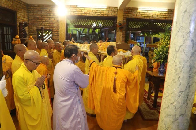 Lễ nhập kim quan Cố trưởng lão Hoà thượng Viện chủ chùa Phước Duyên